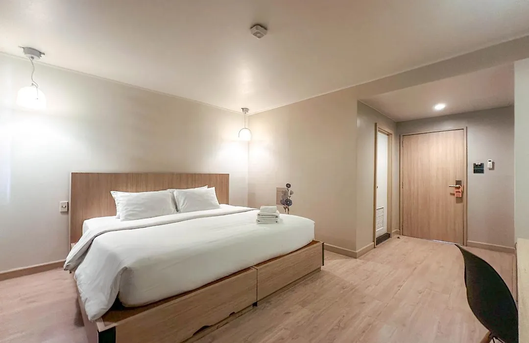 G Boutique Silom Hotel-1