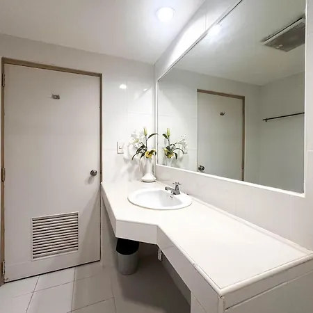 G Boutique Silom Hotel-2